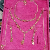 طلا نو، گوشواره، گردنبند، دستبند