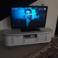 زیرتلوزیون و کنسول با اینه