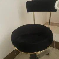 میز ناخنو صندلی استندلاک