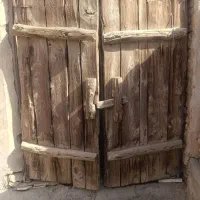 درب چوبی قدیمی
