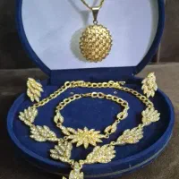 گردنبند ست و نین ست