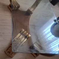 میز وسط و چراغ