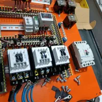 تابلو برق صنعتی تعمیرات plc خازن اینورتر برقکار