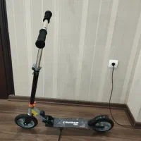 اسکوتر بسیار سالم و تمیز با نو فرقی نداره