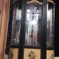 ویترین یا کمد سنتی نوستالوژی
