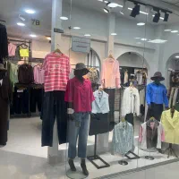 فروشنده خانم با تجربه