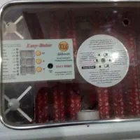 دستگاه جوجه کشی