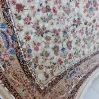 تولیدکننده فرش افشان کرم سرمه ای ۱۲۰۰شانه آریوفرش