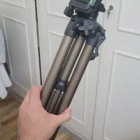 سه پایه دوربین عکاسی در حد
