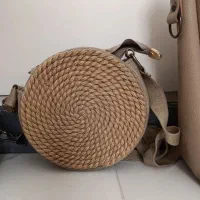 کیف در حد نو و تعدادی وسایل