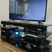 میز تلوزیون شیشه ای