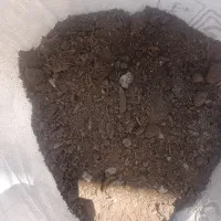 خاک خاک برگ خاگ گلدان