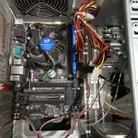 کیس کامپیوتر کامل i3-4160 رم 8 گیگ، مانیتور 19 LED