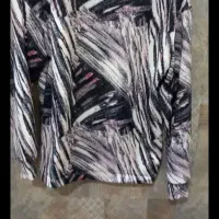 لباسها همه نو. و پوشیده نشده