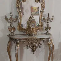 آینه و شمعدان فلزی