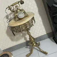 تلفن و میز تلفن برنز
