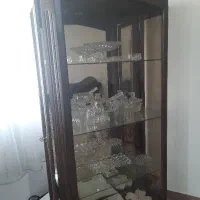 ویترین شیشه ای