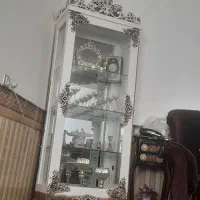بوفه و ساعت ایستاده