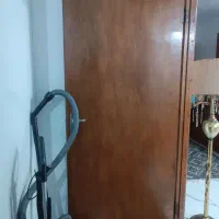 سه عدد درب چوبی