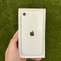آیفون se 2020 128GB white