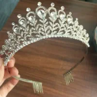 تاج عروس و دسته گل