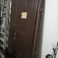 درب ورودی آپارتمان