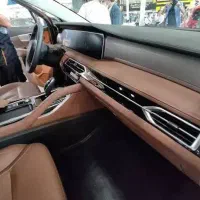 استخدام راننده با خودرو لوکس
