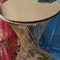 میز خاطره کوچک موجود است