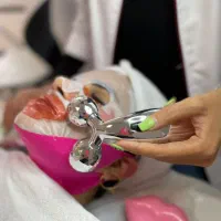 آموزش و ارائه ی انواع خدمات پوست ومو فیلر و بوتاکس