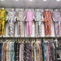 مانکن ایستاده بدون سر گلچهره اصلی