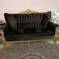مبل ۶ نفره دوعدد لوستر و ساعت دیواری