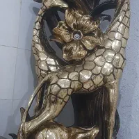 ساعت ایستاده کنار سالنی