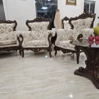 مبل سلطنتی چوبی بسیار تمیز