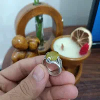 انگشتر نقره و مهره زنده