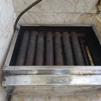 منقل کباب فلزی کم کار کرد سالم و تمیز جادار