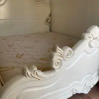 تخت دو نفره سلطنتی