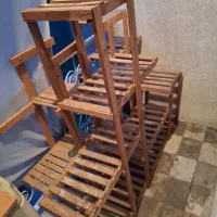 استند چوبی به علت جابجایی قیمت مناسب میزارم