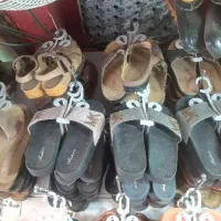 دمپایی زنانه مردانه درهم فروش ۱۰۰جفت به بالا