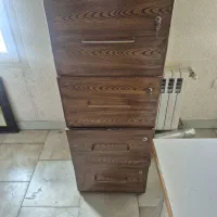 فایل چوبی 4 کشو و کتابخانه شیشه‌ای