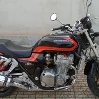 سی بی ۱۳۰۰ کاربراتور