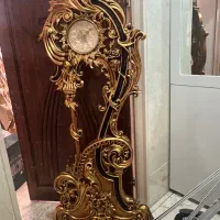 ساعت لوکس ایستاده