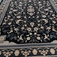 تعدادی فرش ۷۰۰شانه  به علت جمع آوری مغازه