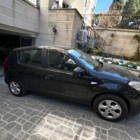 رنو ساندرو اتومات ۹۵