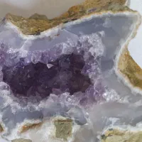 سنگ ژئود آمیتسیت