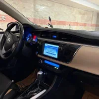 تویوتا کرولا