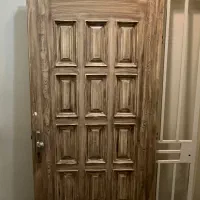 درب واحد چوبی محکم