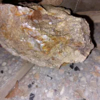 خرید سنگ معدنی طلا