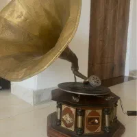 گرامافون خیلی قدیمی