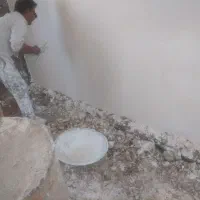 گچکاری ولکه گیری و خورده کاری بنایی. سیمان. سفید