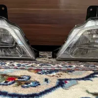 تعدادی چراغ پارس  تعدادی باند و کمک و فنر پارس